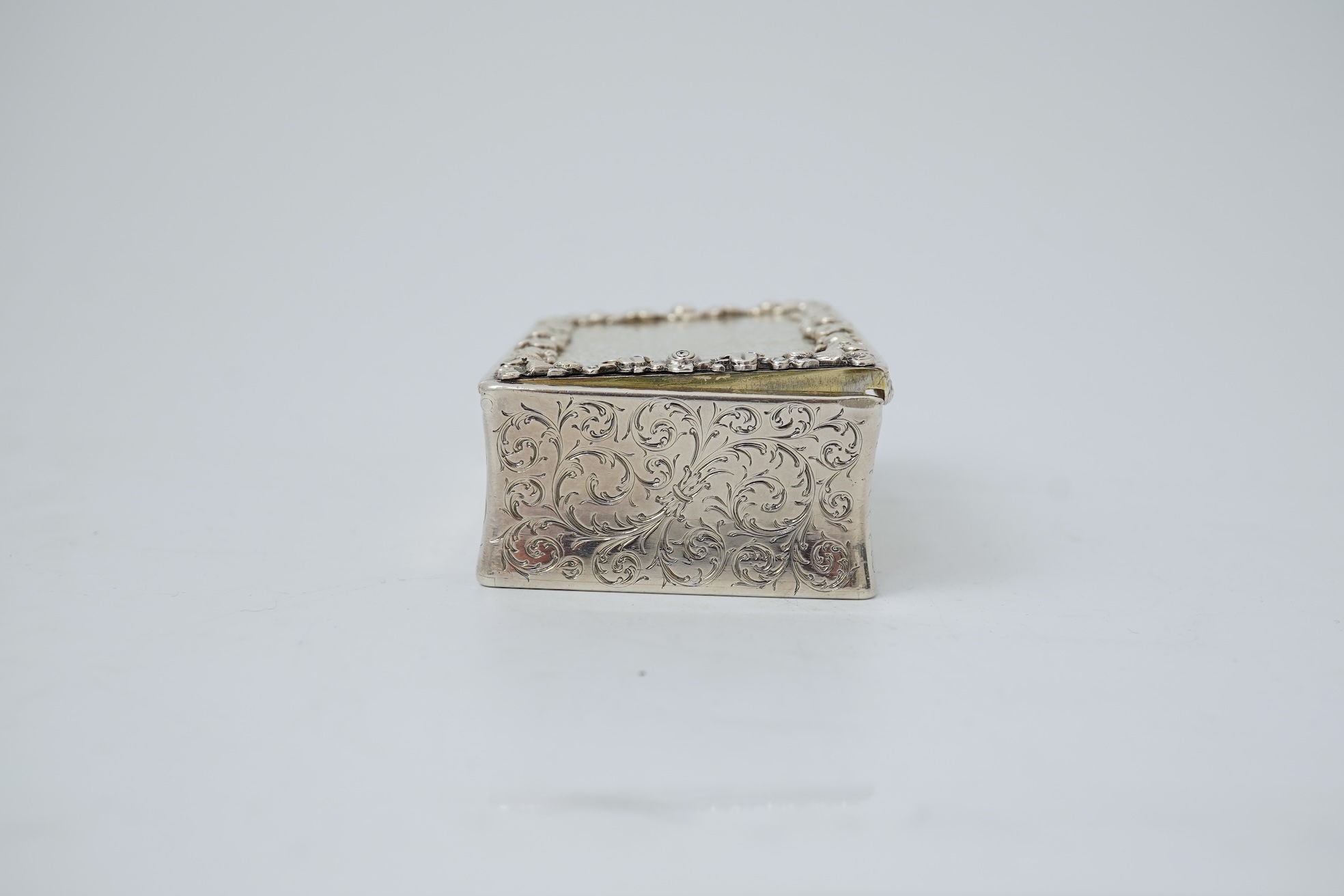 A good early Victorian silver snuff box, by Edward Edwards II
